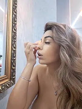 Snapshot of Bella_Posh chatting on 23, 11, 2025 Bella Posh online show from 23, 11, 2025