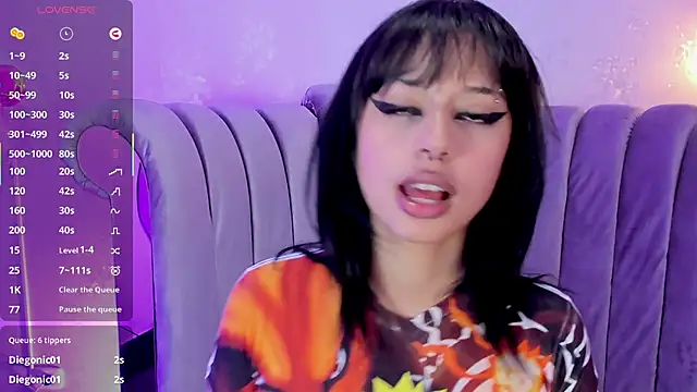 Seren Bleck online show from 4, 3, 2025