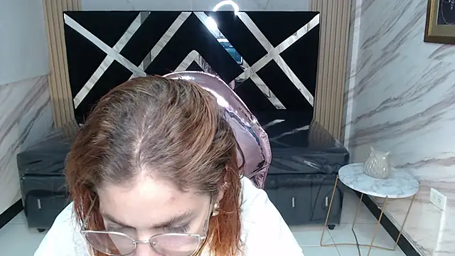 Snapshot of Angeles_v chatting on 6, 3, 2025 Angeles v online show from 6, 3, 2025