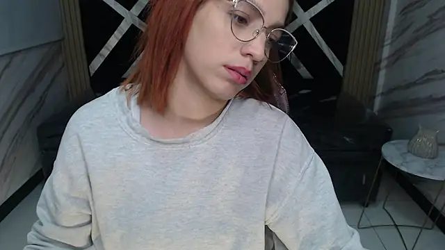 Snapshot of Angeles_v chatting on 8, 3, 2025 Angeles v online show from 8, 3, 2025