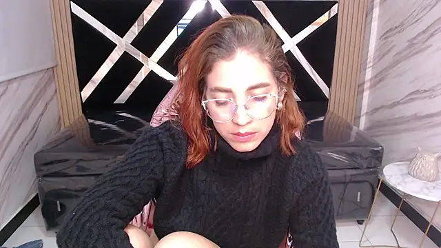 Snapshot of Angeles_v chatting on 11, 3, 2025 Angeles v online show from 11, 3, 2025