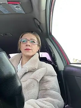 Snapshot of Lusi_Luxary chatting on 9, 3, 2025 Lusi Luxary online show from 9, 3, 2025