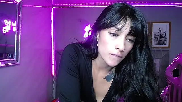 Isabella Collen v online show from 6, 3, 2025