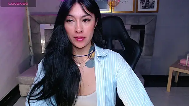 Isabella Collen v online show from 20, 10, 2025