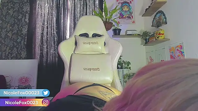 NicoleFox23  online show from 14, 3, 2025
