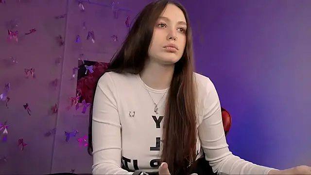 Snapshot of hazel_sullivan chatting on 1, 5, 2026 hazel sullivan online show from 1, 5, 2026
