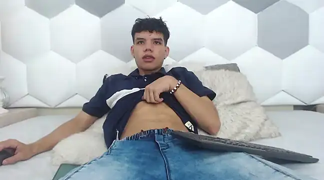 Axel Forte online show from 4, 3, 2025