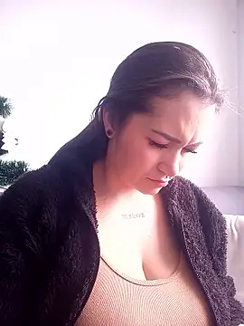 Luna kitty online show from 10, 1, 2026