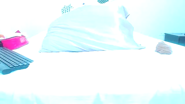 Snapshot of TattyHarrisquirtt chatting on 14, 11, 2025 TattyHarrisquirtt online show from 14, 11, 2025