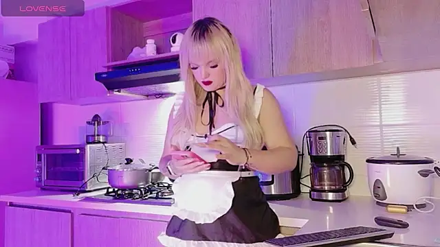 ScarletThompsonx online show from 10, 4, 2026