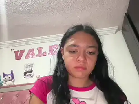 Snapshot of hellokitty__valery chatting on 8, 3, 2025 hellokitty valery online show from 8, 3, 2025