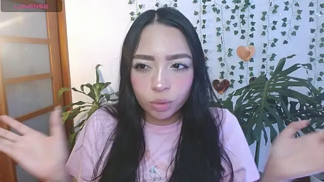 Snapshot of hellokitty__valery chatting on 21, 4, 2026 hellokitty valery online show from 21, 4, 2026