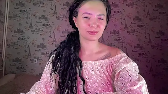 Just Scarlet  online show from 4, 10, 2025