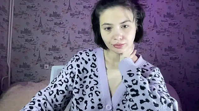 Just Scarlet  online show from 19, 10, 2025