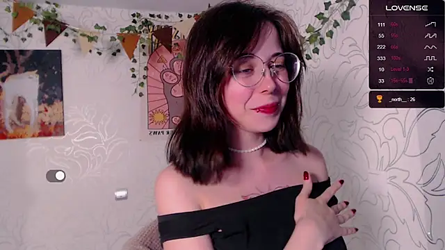 Snapshot of _miraclecattt_ chatting on 14, 12, 2025 miraclecattt online show from 14, 12, 2025