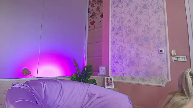 LexySinner online show from 10, 3, 2025