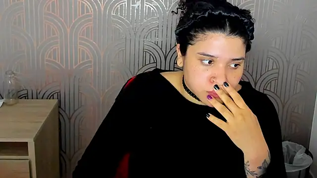 BloodyMaary  online show from 4, 3, 2025