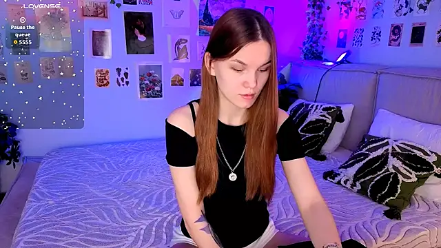 Snapshot of Amber_Rogers chatting on 23, 4, 2026 Amber Rogers online show from 23, 4, 2026