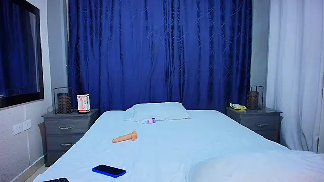 Effie cooper online show from 21, 3, 2025