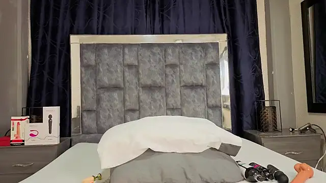 Effie cooper online show from 11, 10, 2025