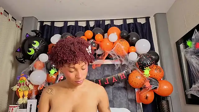 Effie cooper online show from 18, 10, 2025