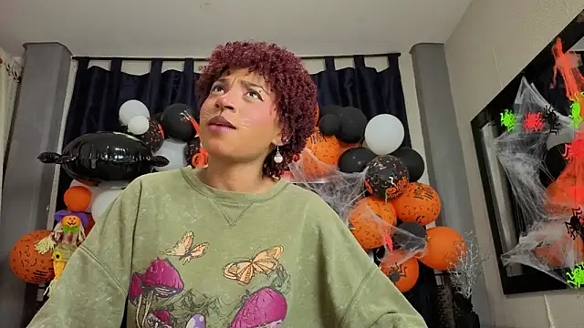 Effie cooper online show from 31, 10, 2025