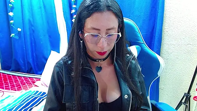 Snapshot of Gia_leinn chatting on 22, 4, 2026 Gia leinn online show from 22, 4, 2026