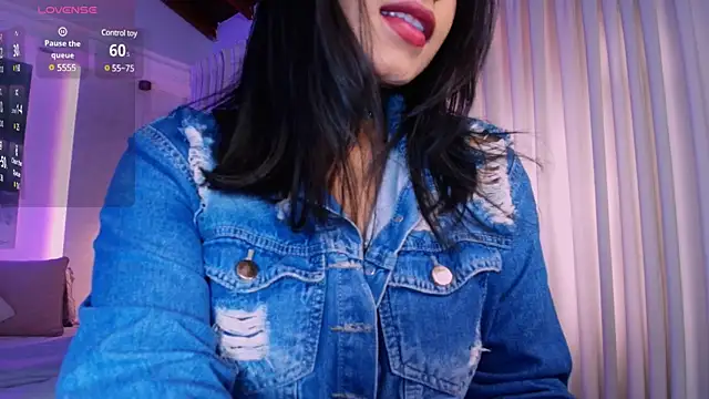 hannah thomson  online show from 3, 3, 2025