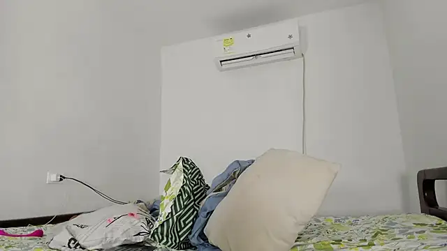 Snapshot of flor_herrera01 chatting on 22, 3, 2025 flor herrera01 online show from 22, 3, 2025