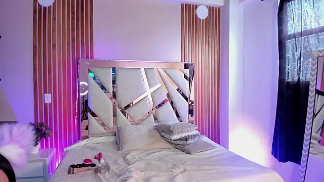 sweetviolet   online show from 20, 3, 2025