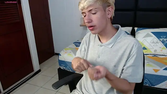 matteo foxx online show from 8, 3, 2025