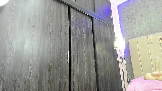 Snapshot of ava-am chatting on 22, 12, 2025 ava-am online show from 22, 12, 2025