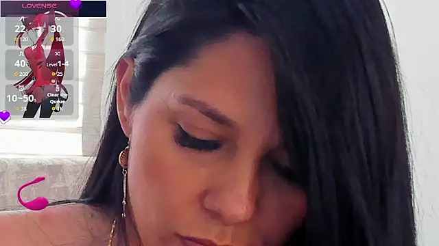 Snapshot of isabellarous- chatting on 10, 7, 2026 isabellarous- online show from 10, 7, 2026