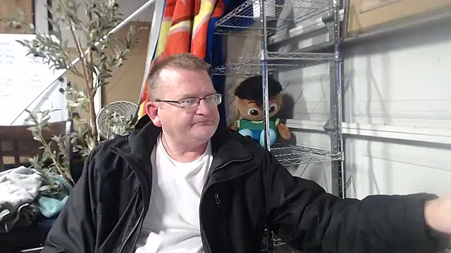 Randomoldguy615 online show from 7, 3, 2025