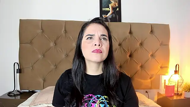 laura hotties online show from 28, 3, 2026