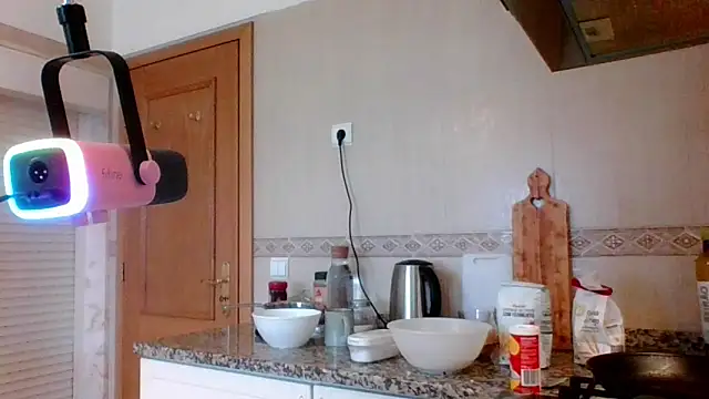 Della Ideal online show from 27, 2, 2025