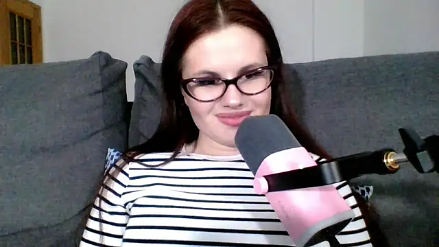 Della Ideal online show from 16, 3, 2025