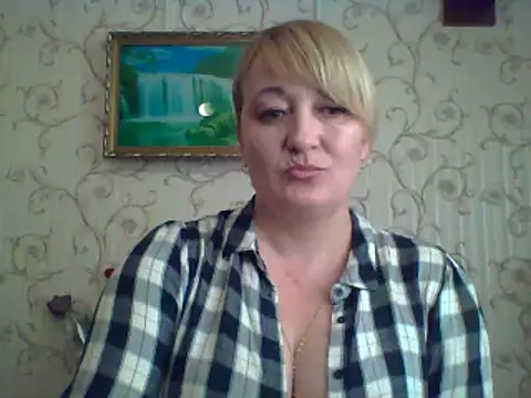 Snapshot of ArielXLoveresss chatting on 9, 3, 2025 ArielXLoveresss online show from 9, 3, 2025