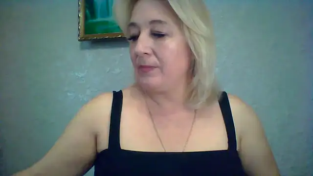 Snapshot of ArielXLoveresss chatting on 3, 10, 2025 ArielXLoveresss online show from 3, 10, 2025