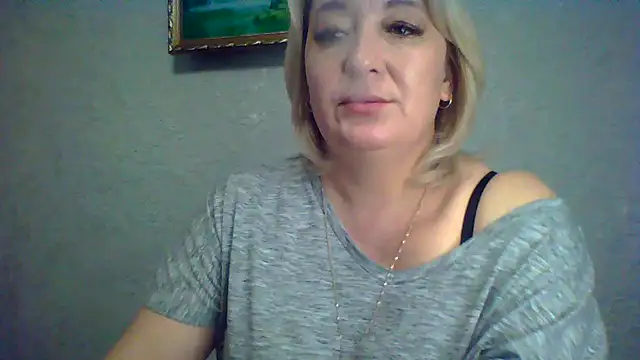Snapshot of ArielXLoveresss chatting on 4, 10, 2025 ArielXLoveresss online show from 4, 10, 2025