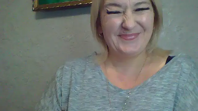 Snapshot of ArielXLoveresss chatting on 16, 10, 2025 ArielXLoveresss online show from 16, 10, 2025