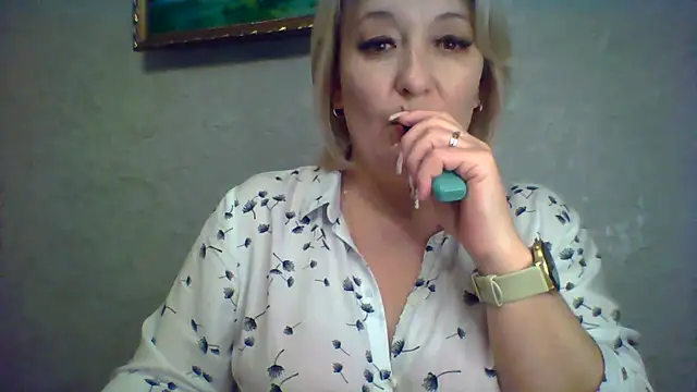 Snapshot of ArielXLoveresss chatting on 4, 11, 2025 ArielXLoveresss online show from 4, 11, 2025