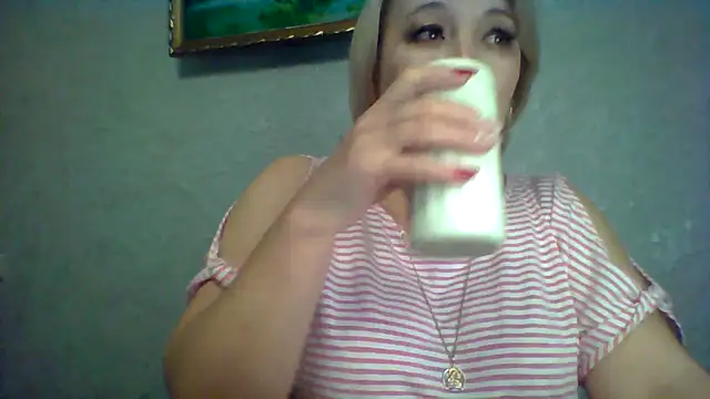 Snapshot of ArielXLoveresss chatting on 13, 11, 2025 ArielXLoveresss online show from 13, 11, 2025