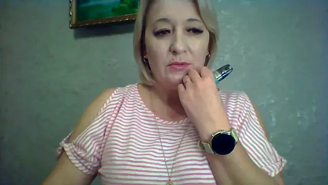 Snapshot of ArielXLoveresss chatting on 13, 11, 2025 ArielXLoveresss online show from 13, 11, 2025