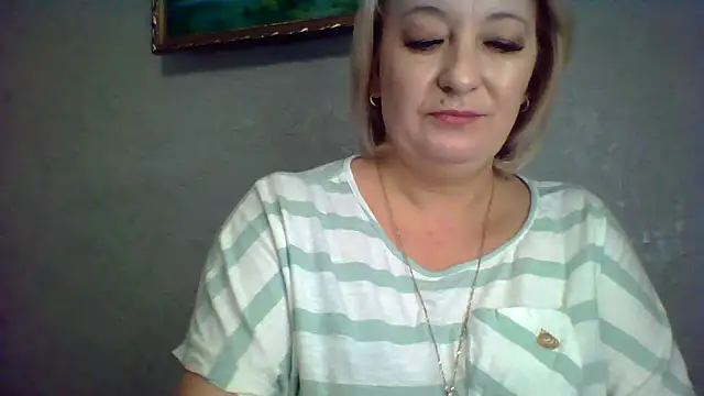 Snapshot of ArielXLoveresss chatting on 16, 11, 2025 ArielXLoveresss online show from 16, 11, 2025