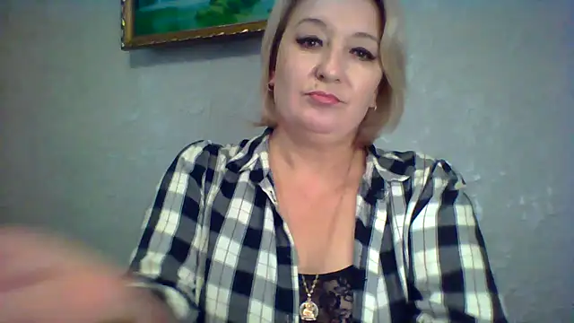Snapshot of ArielXLoveresss chatting on 25, 11, 2025 ArielXLoveresss online show from 25, 11, 2025