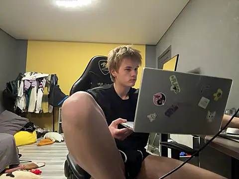 Snapshot of TaylerSigma chatting on 22, 2, 2025 TaylerSigma online show from 22, 2, 2025