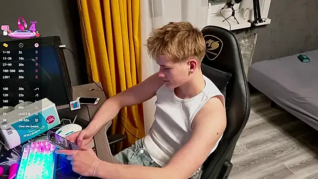 Snapshot of TaylerSigma chatting on 7, 3, 2025 TaylerSigma online show from 7, 3, 2025