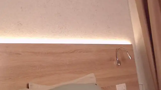 Snapshot of IvyAngel chatting on 28, 11, 2025 IvyAngel online show from 28, 11, 2025