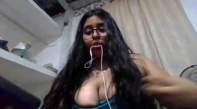 Snapshot of virginbrunette99 chatting on 25, 2, 2025 virginbrunette99 online show from 25, 2, 2025